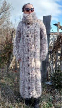 Плетена жилетка от мохер дълга обемна с поло яка Siska Handknit