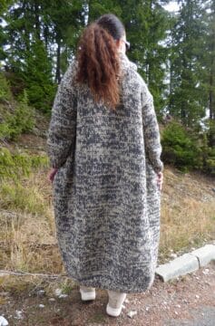 Плетена вълнена жилетка дълга с качулка меланж Siska Handknit